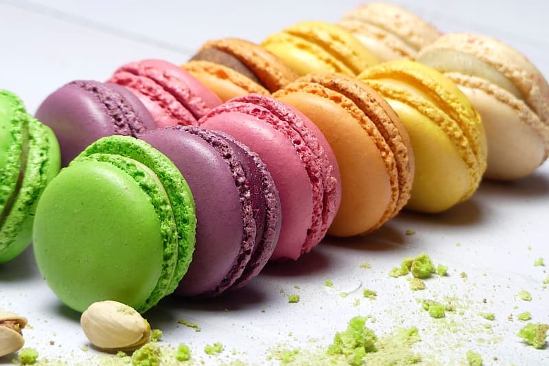 Classic-French-Macarons-2